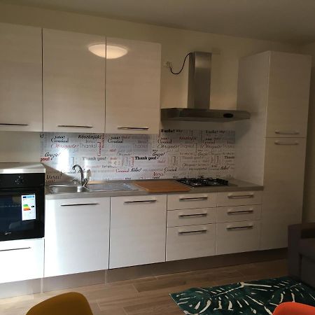 Ferienwohnung Residenza Elena Rimini Exterior foto